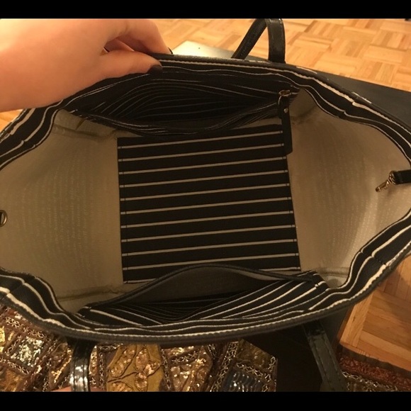 Kate Spade ♠️ Purse - Picture 3 of 8